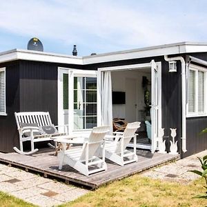 Strand-chalet Luna - 700 mtr van het strand van Ouddorp